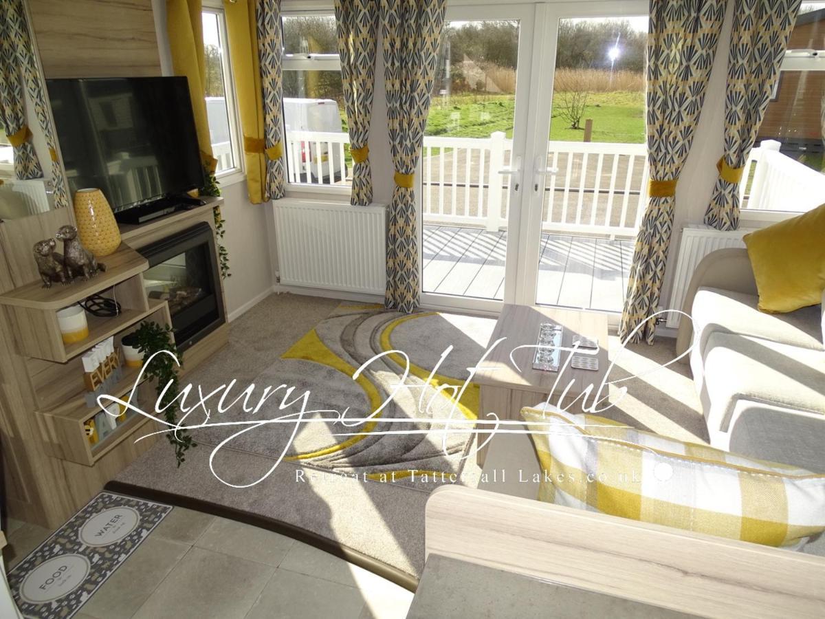 Villa Luxury Hot Tub Retreat Tattershall Exterior foto