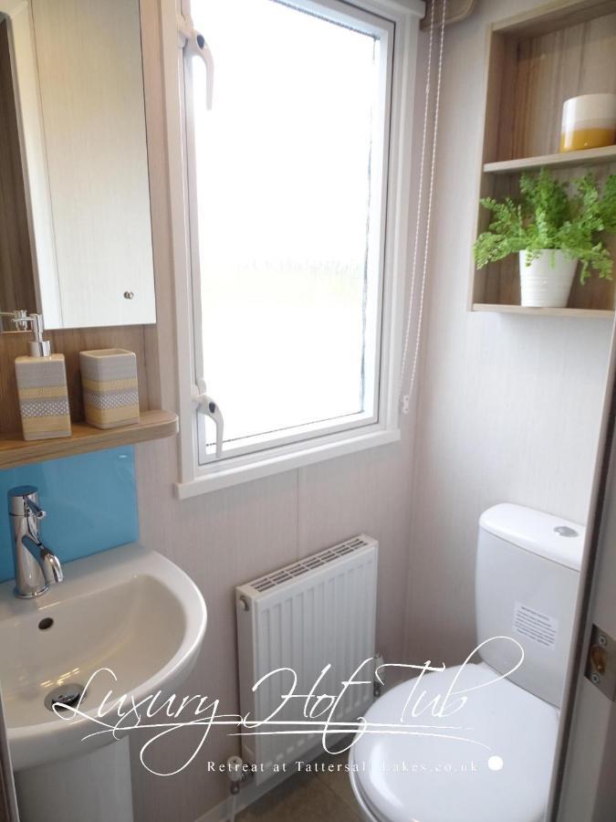 Villa Luxury Hot Tub Retreat Tattershall Exterior foto