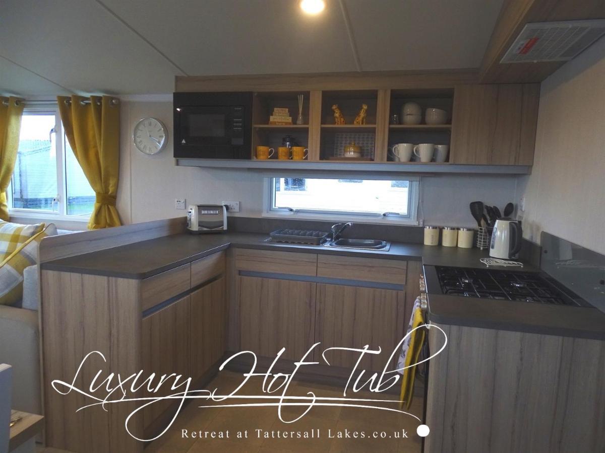 Villa Luxury Hot Tub Retreat Tattershall Exterior foto