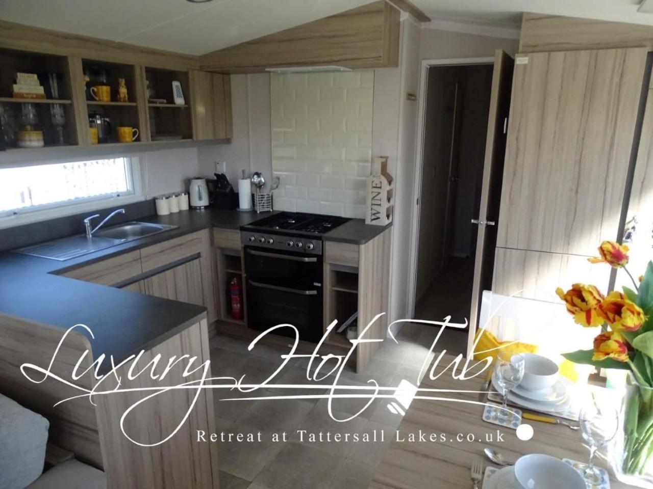 Villa Luxury Hot Tub Retreat Tattershall Exterior foto